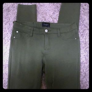 Comfortable skinny pants